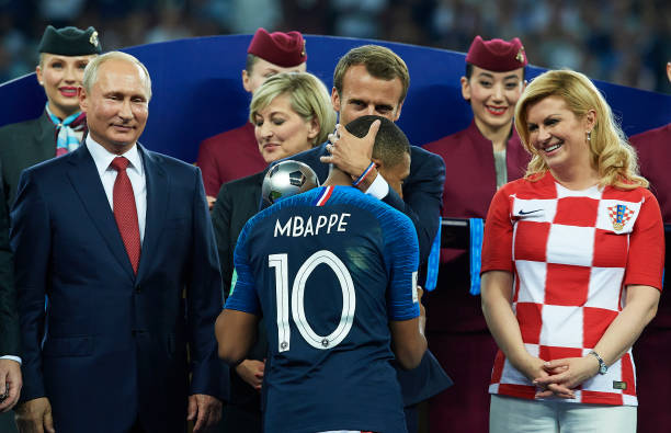 多方面因素 多方面因素