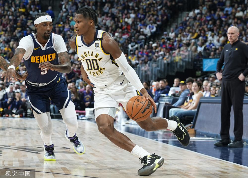 白雪皑皑 白雪皑皑