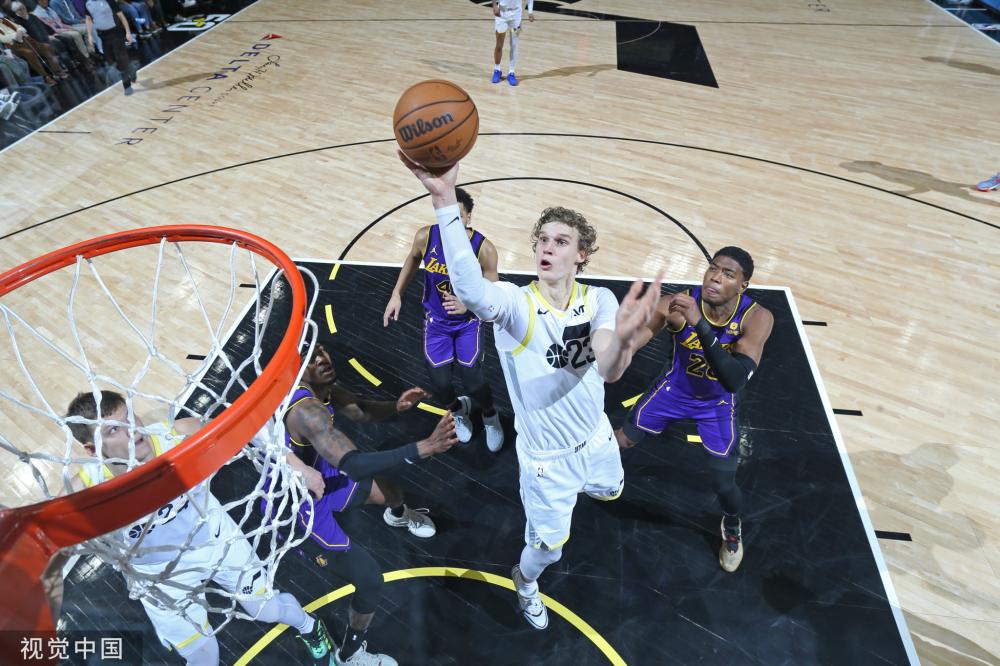 出了顽强的 出了顽强的